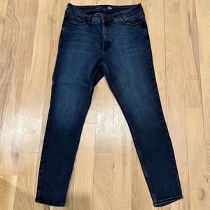 Old Navy Skinny Jean